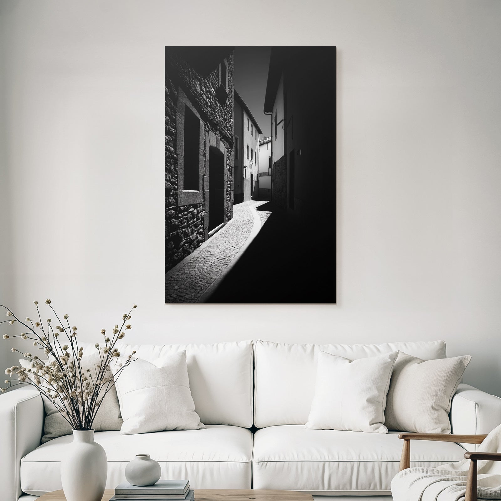 Schmale Gasse In Schwarz Und Weiss Mit Kopfsteinpflaster Und Moody Atmosphäre