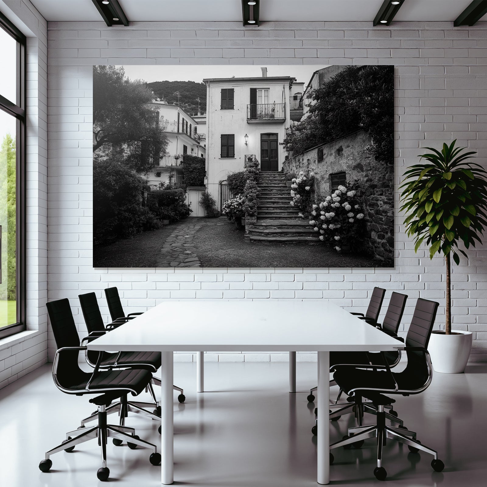 Charmantes Haus Mit Steinweg Im Schwarz Und Weiss