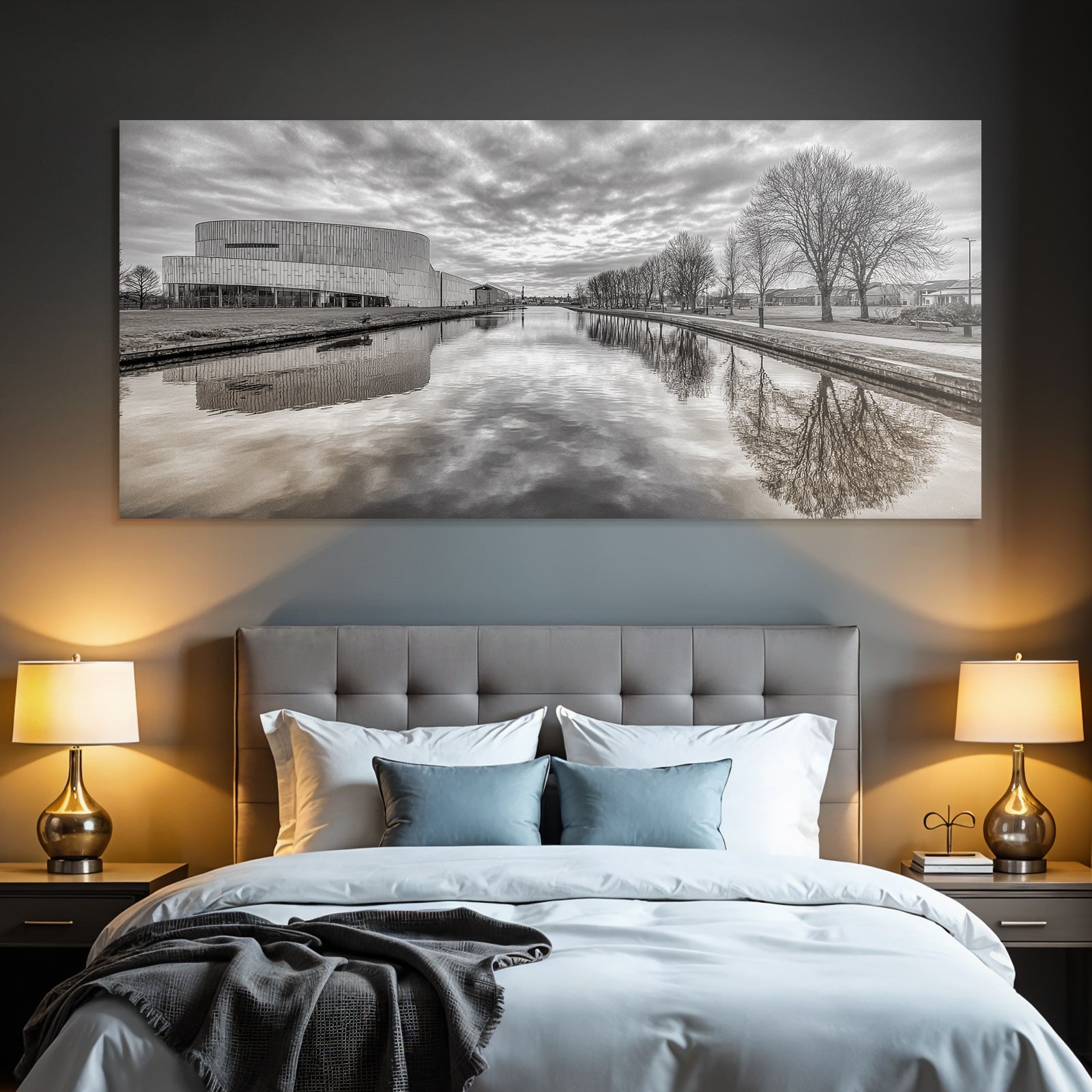 Moderne Architektur Neben Kanel Reflexionen Schwarz Weiss