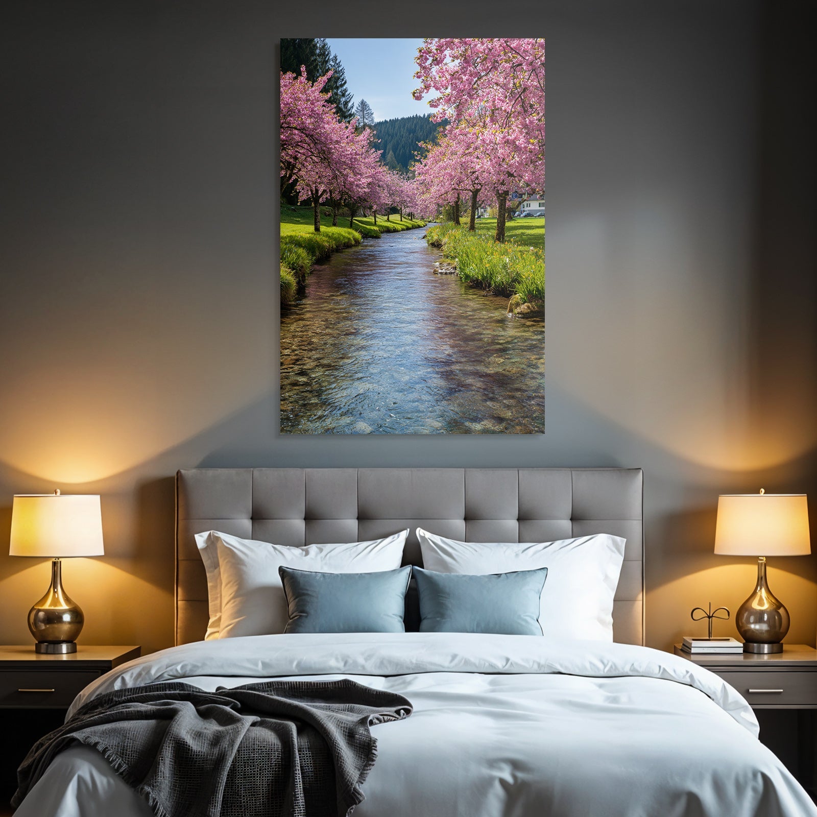Friedliche Landschaft Clear Stream Blühende Bäume Blaür Himmel Spring
