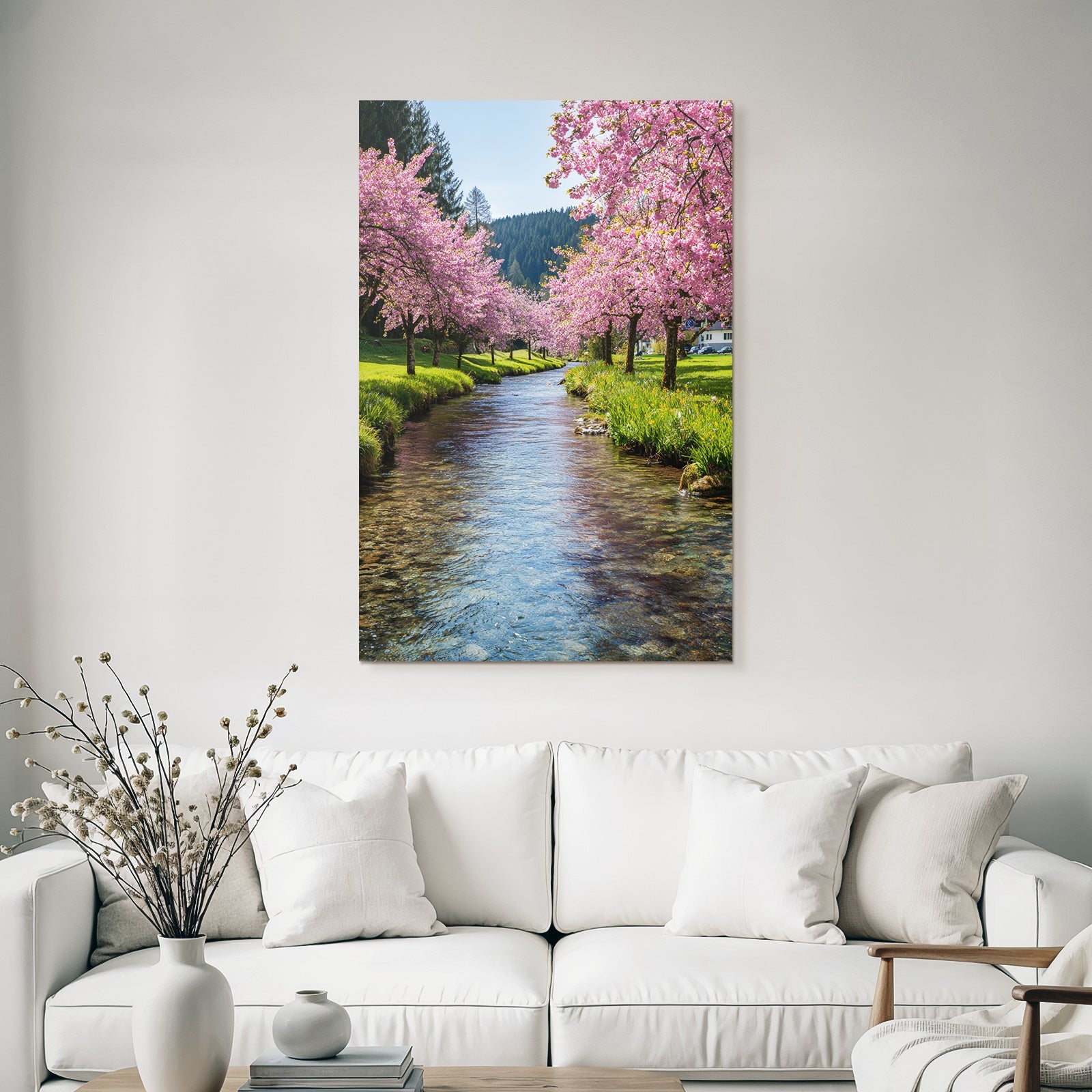 Friedliche Landschaft Clear Stream Blühende Bäume Blaür Himmel Spring