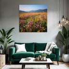 Blumige Wiese Mit Bergen Und Himmel