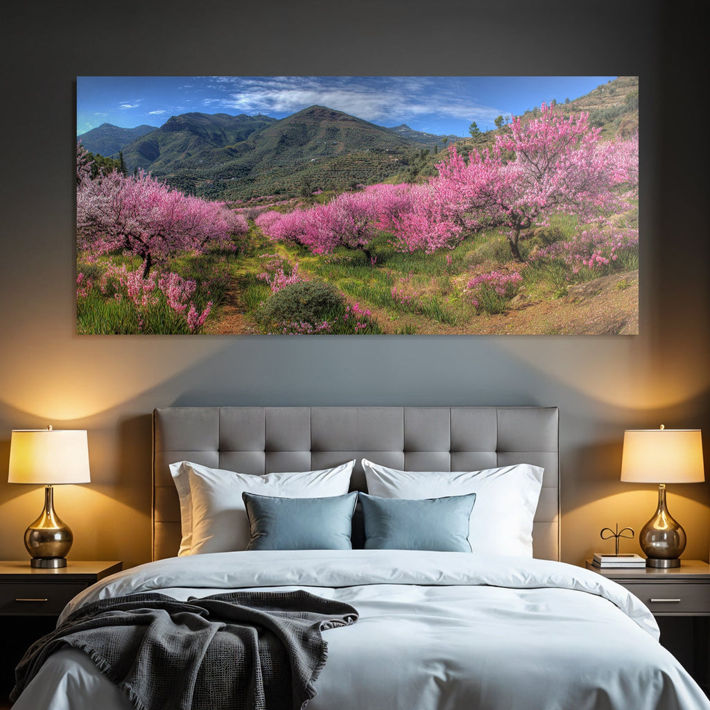 Blühende Florale Landschaft Mit Hügeln Und Blaudem Himmel