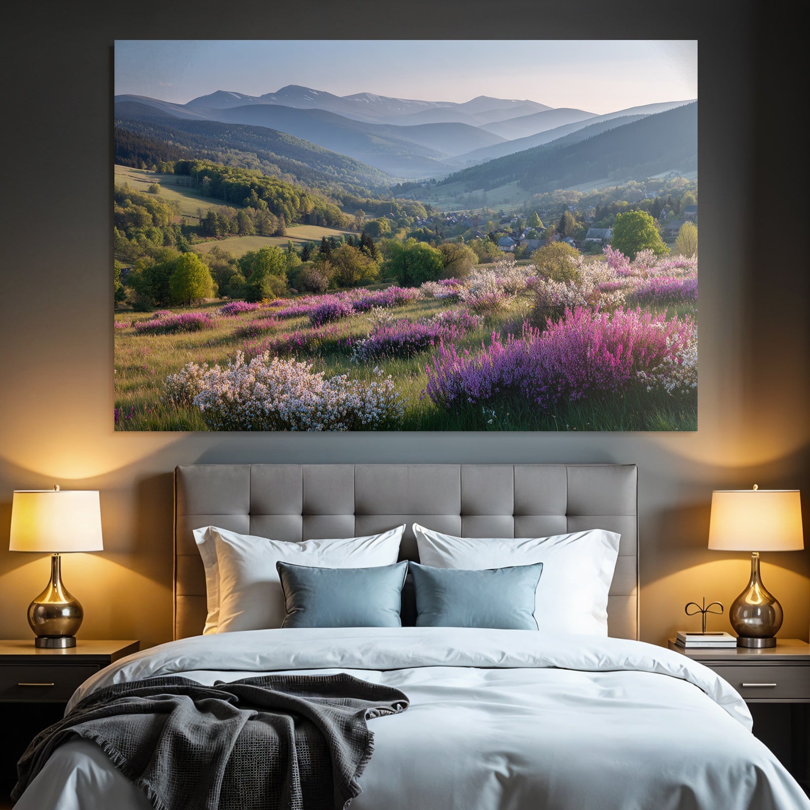 Wunderschöne Landschaft Mit Hügeln Und Blumen Im Vordergrund
