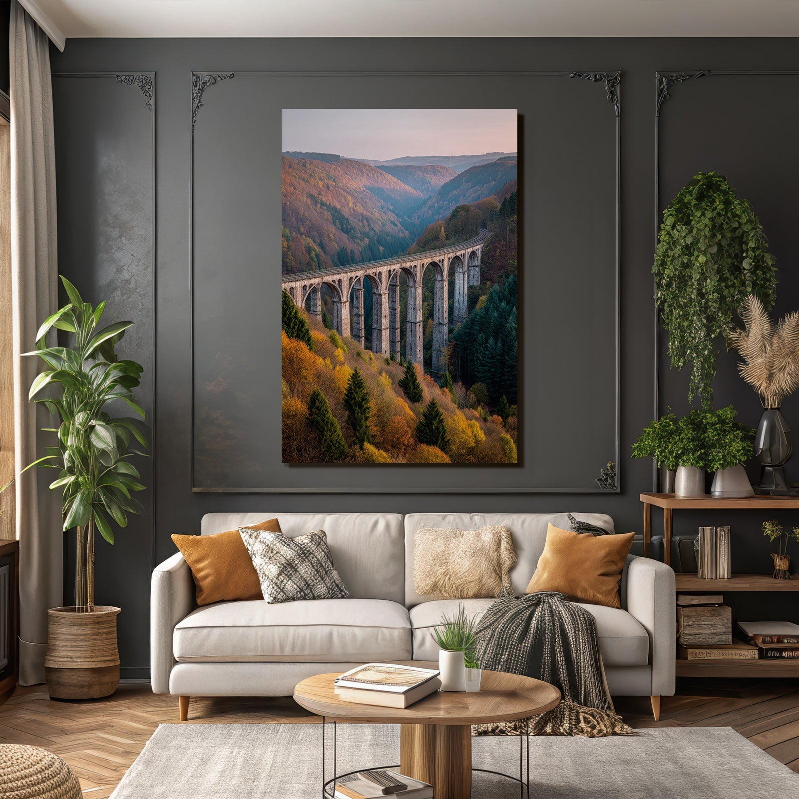 Liche Brücke Im Tal Mit Bäumen Und Hügeln