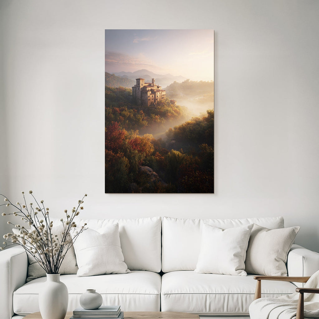 Liche Landschaft Mit Burg Im Nebel Sonnenaufgang