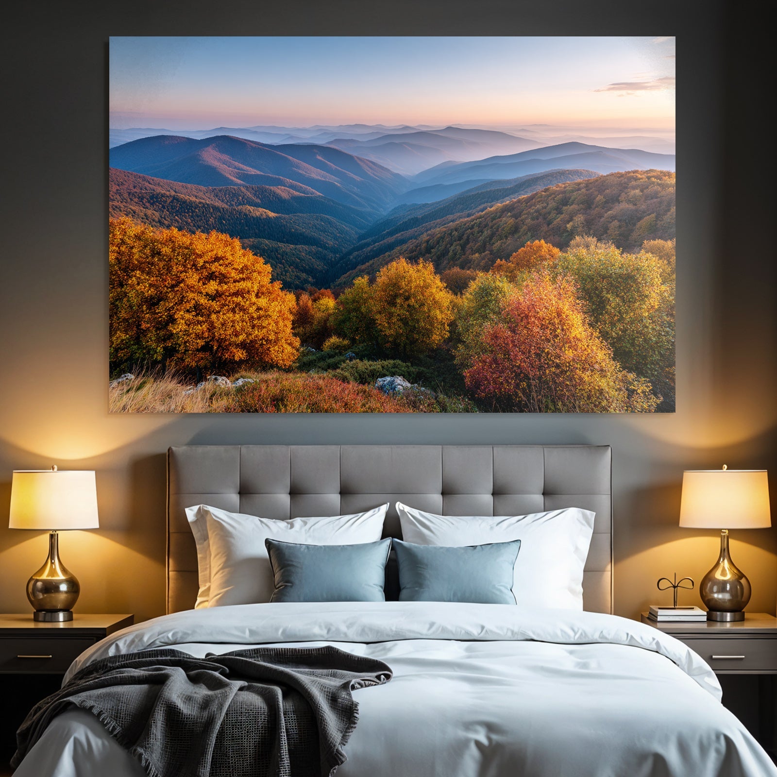 Landschaft Mit Bergkulisse Orange Und Gelbe Bäume Sonnenaufgang Oder Sonnenuntergang