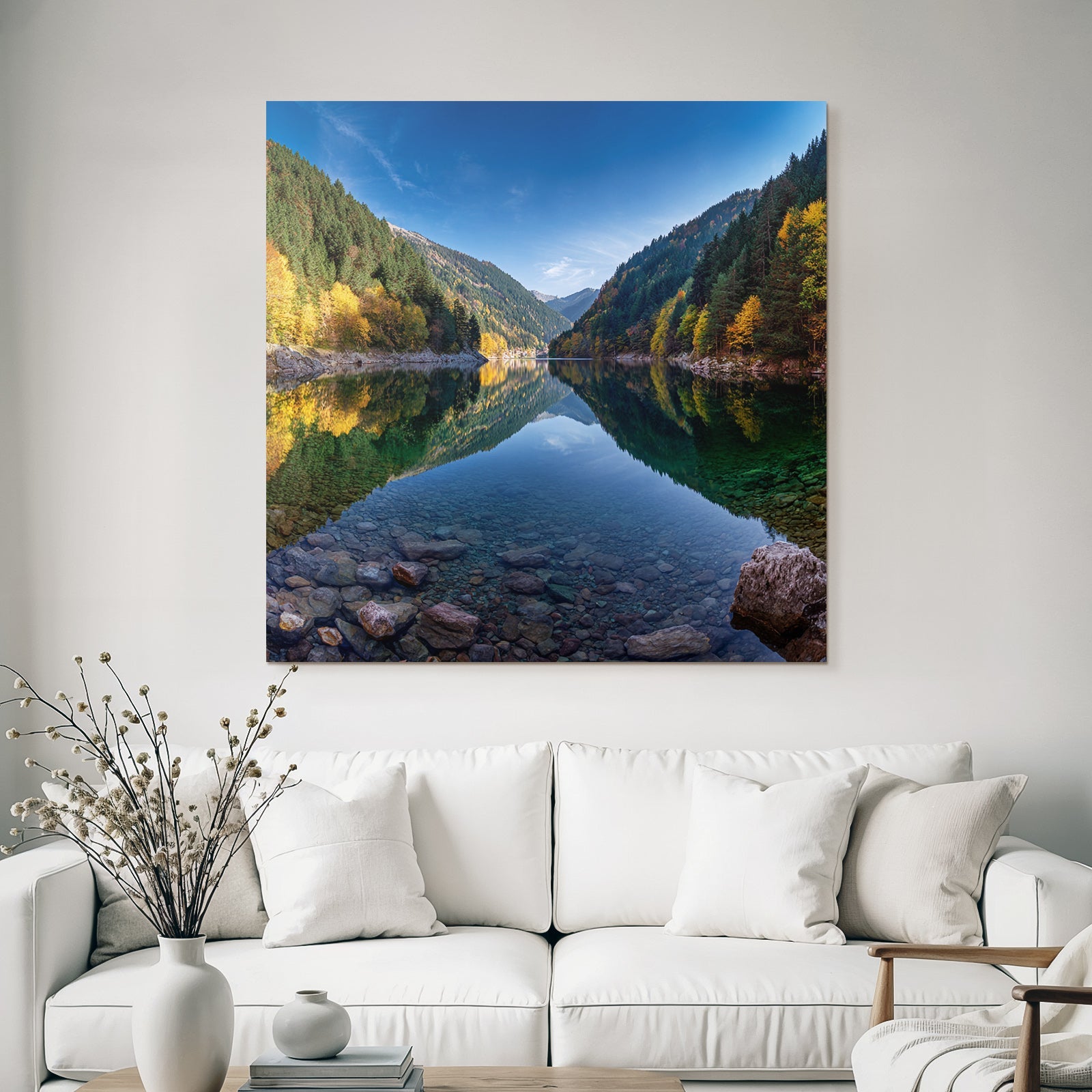 Ruhige Herbstlandschaft Mit See Und Bergen
