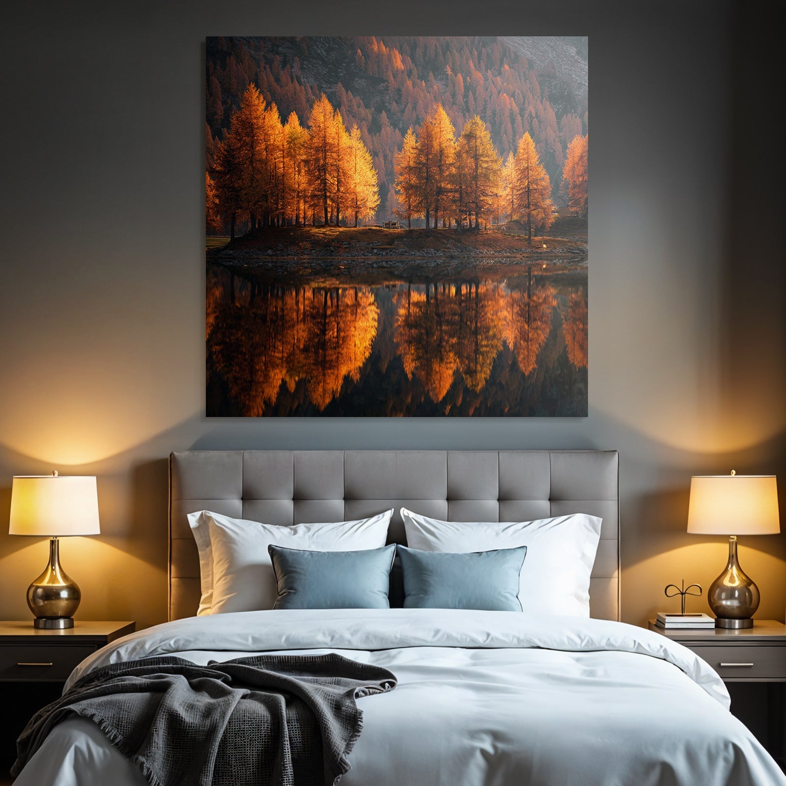 Ruhige Landschaft Herbstbaumspiegelung Mit Bergen