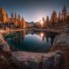 Ruhige Naturlandschaft Herbst Kampf Licht Reflexione Baumern Wasser | Indian Summer | Jahreszeiten