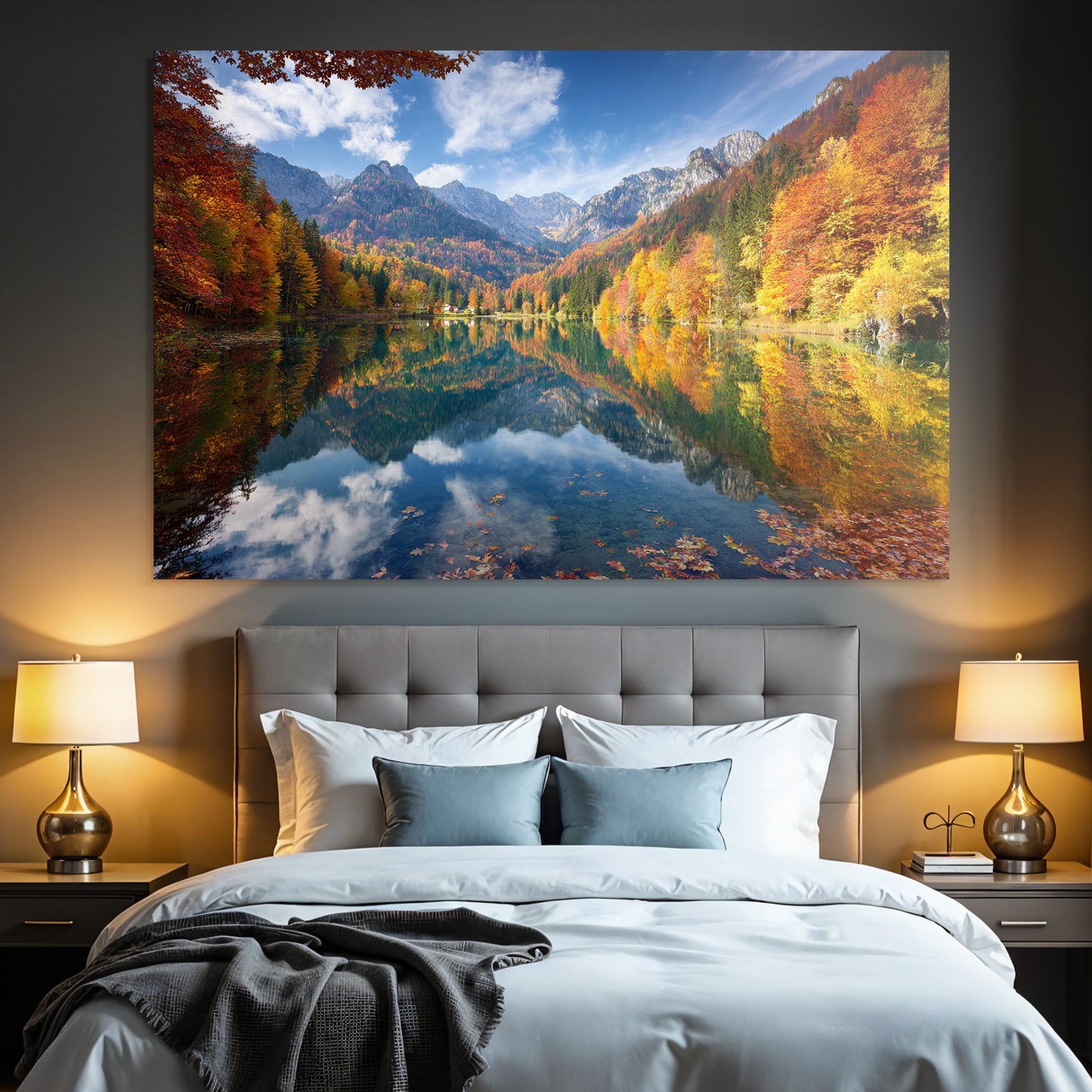 Herbstlandschaft Am See Mit Bunten Bäumen Und Bergen