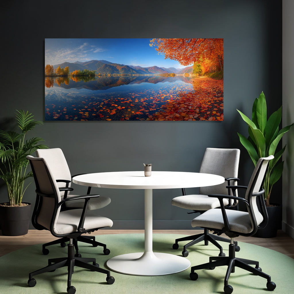 Herbstlandschaft Am See Umgeben Von Bergen Mit Bunten Blättern