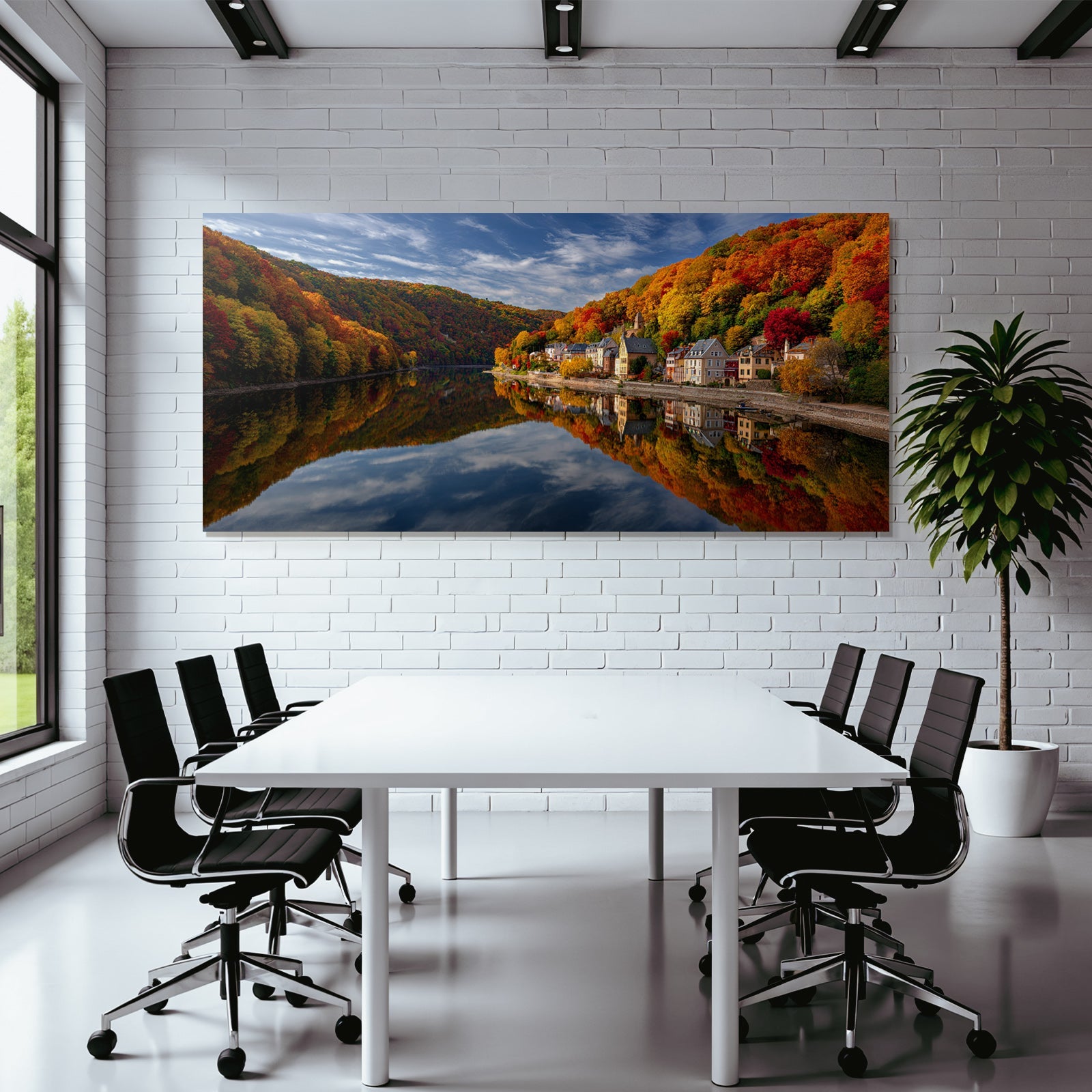 Herbstlandschaft Mit Farbenfrohem Laub Reflexion Im Wasser