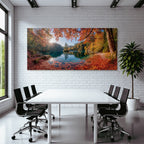 Herbstliche Landlandschaft Mit See Und Bunten Bäumen