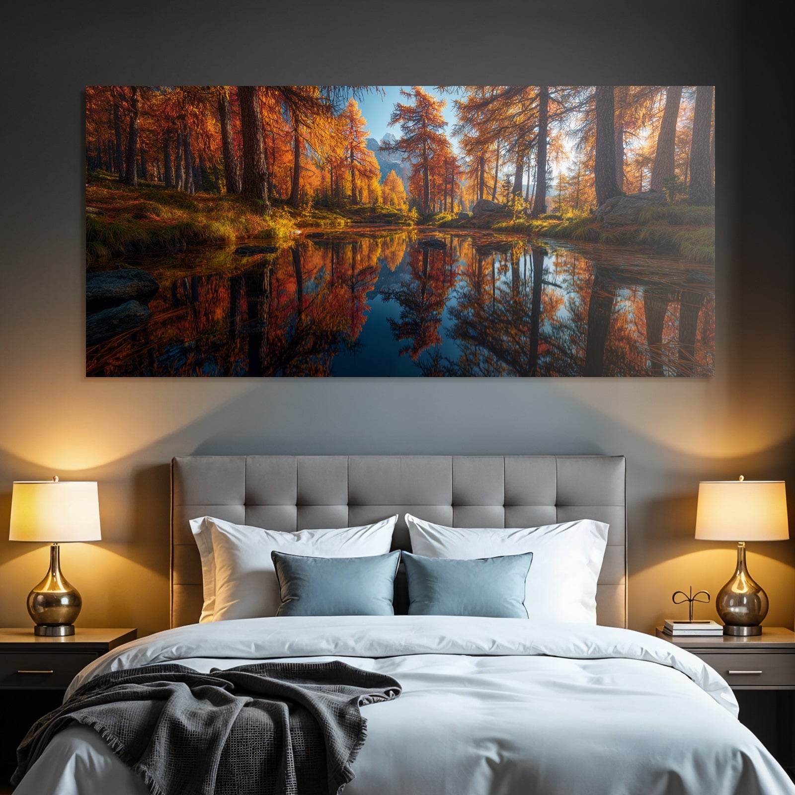 Herbstliche Landschaft Mit Reflektierenden Baumwipfeln Und Bergen