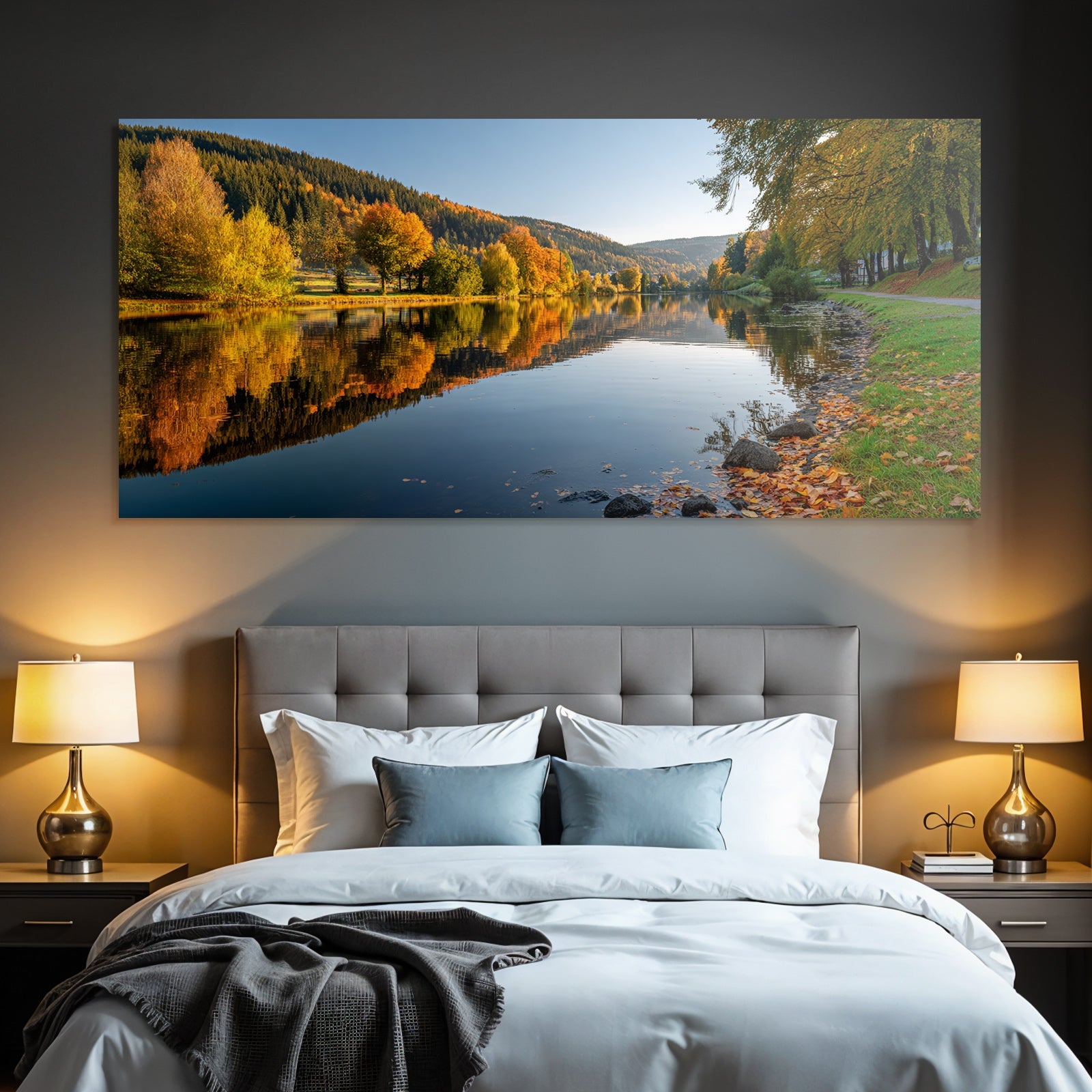 Herbstliche Riverside Szenen Mit Reflektierendem Wasser Und Bäumen