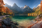 Klarer See Umgeben Von Bergen Im Herbst | Indian Summer | Jahreszeiten