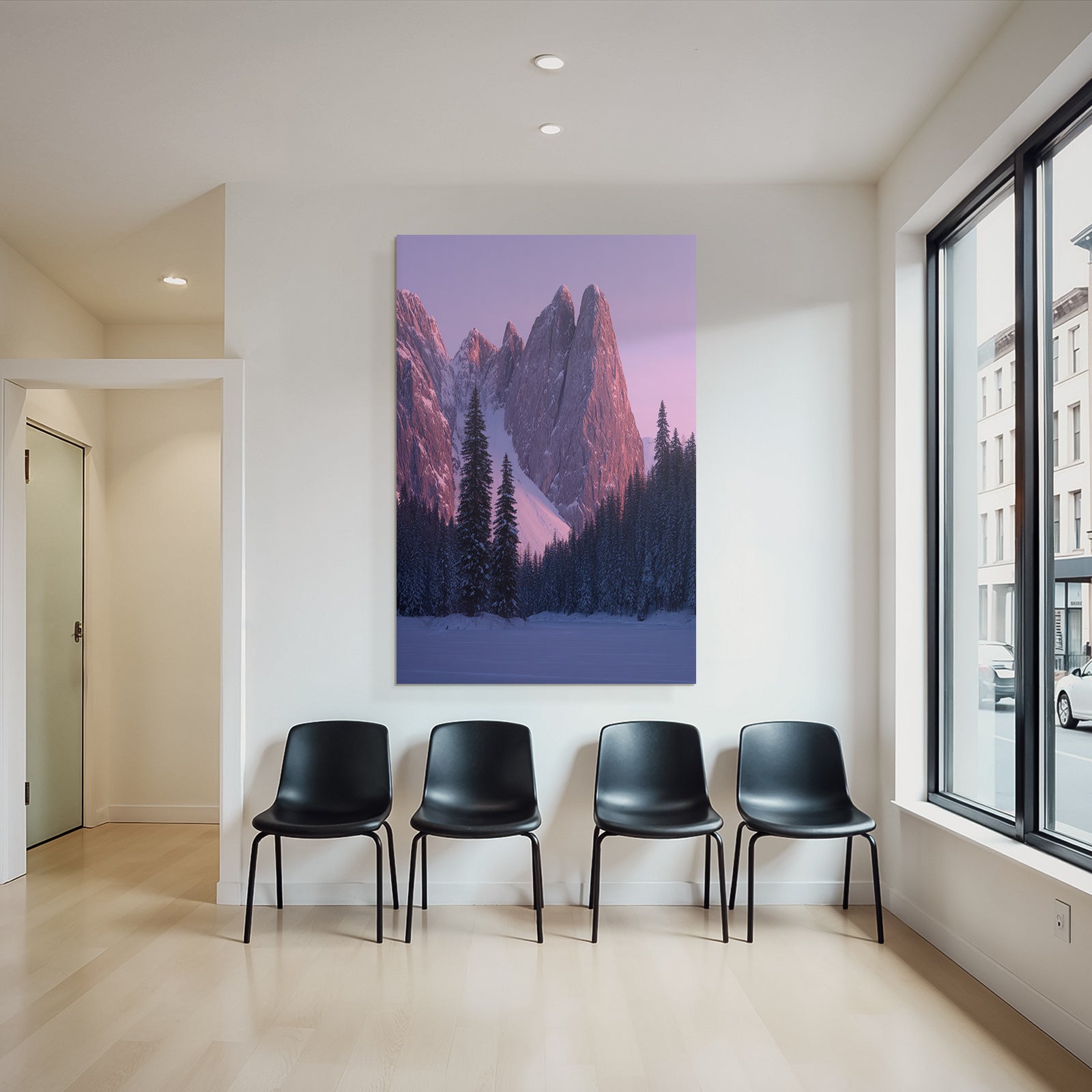 Ruhevolle Landschaft Mit Verschneiten Bergen Und Tannenbaum
