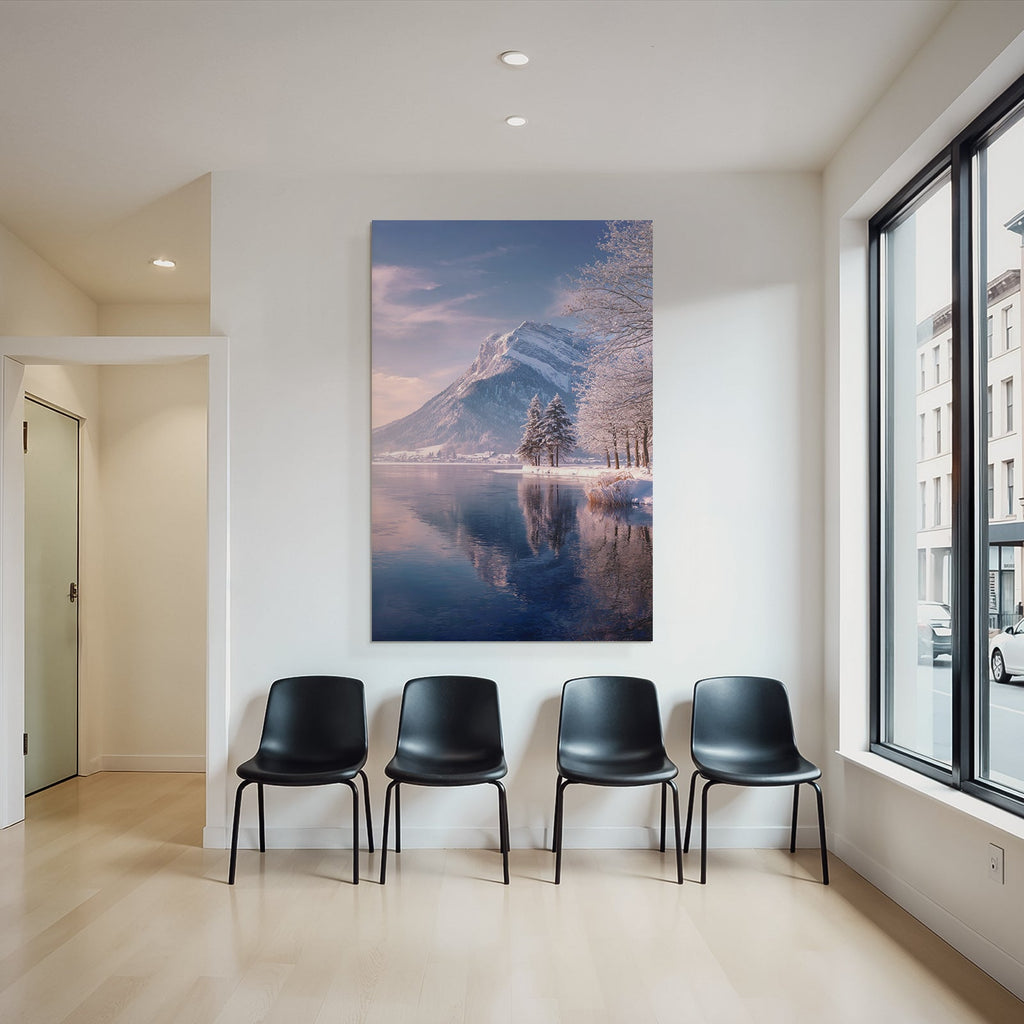 Schneebedeckte Landschaft Mit Bergen Und See
