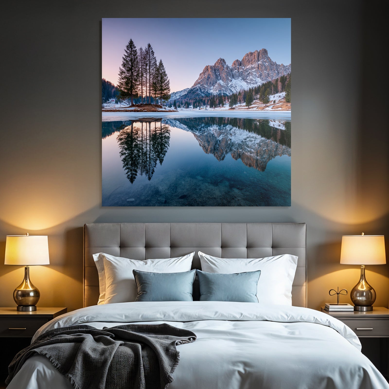 Ruhige Landschaft Schneebedeckte Berge Und See