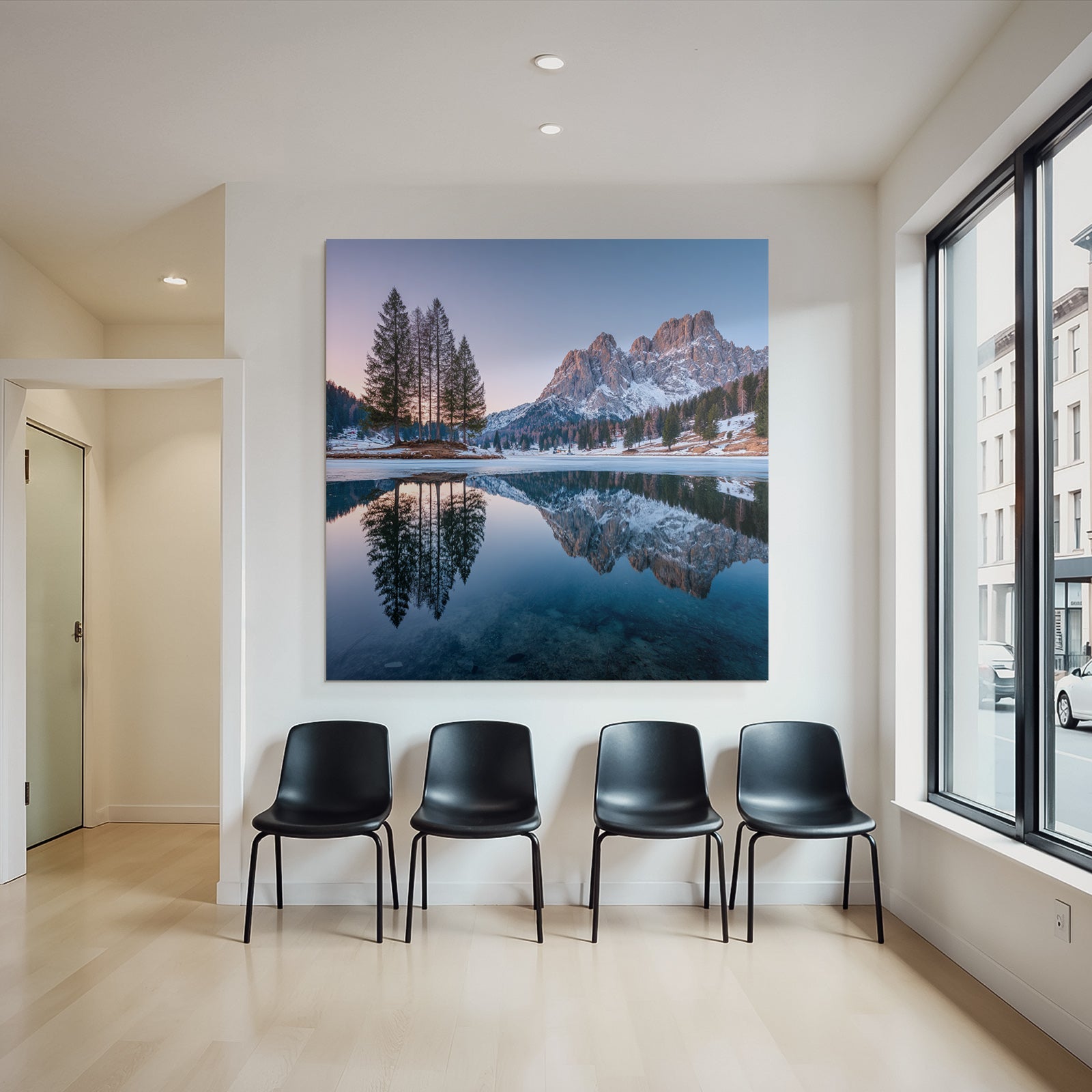 Ruhige Landschaft Schneebedeckte Berge Und See