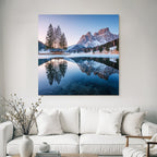 Ruhige Landschaft Schneebedeckte Berge Und See