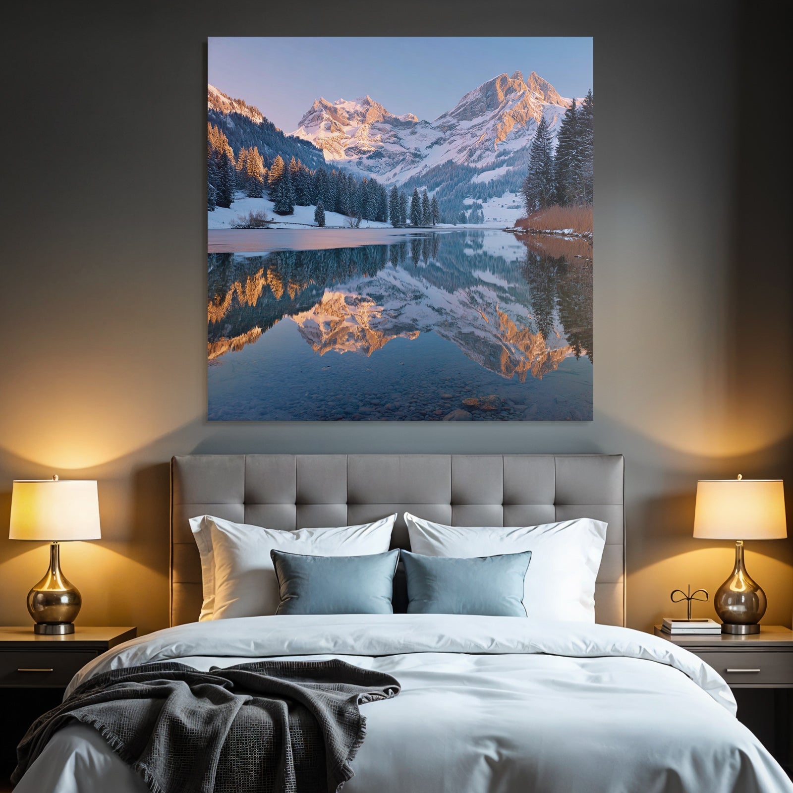 Schneebedeckte Gebirgslandschaft Spiegel Im See Allein In Der Natur