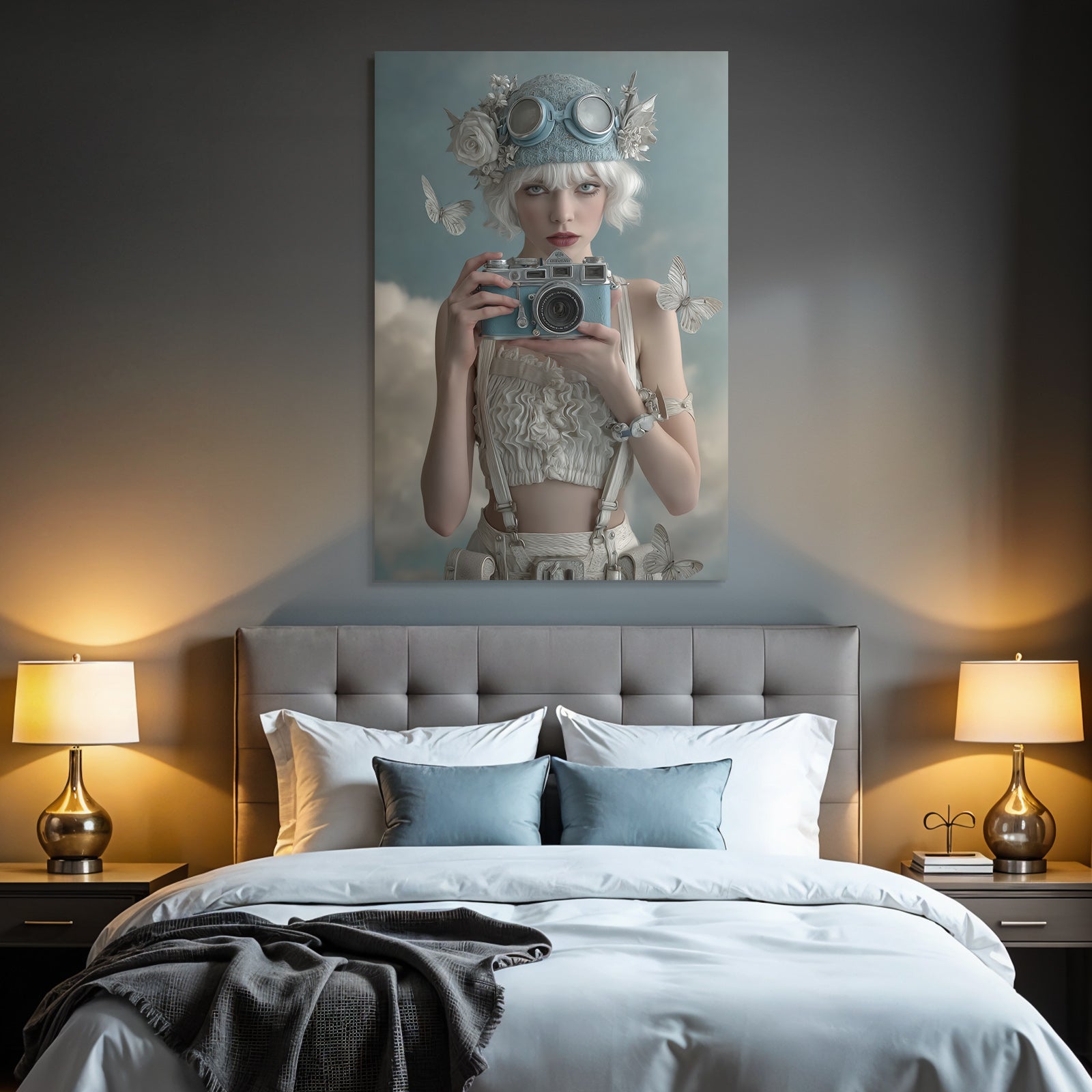 Stylisch Dekorierte Person Mit Vintage Kamera Blumenhuete Und Butterflies