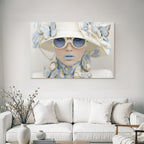 Modisches Portrait Mit Blumenhut Und Butterfliegen Und Blauem Lippenstift
