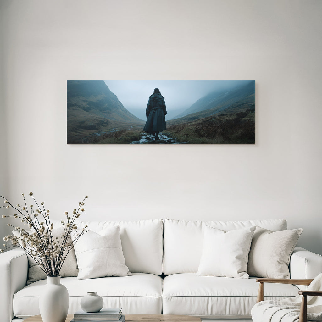 Landscape Wanderer Im Tal Umgeben Von Bergen In Nebel