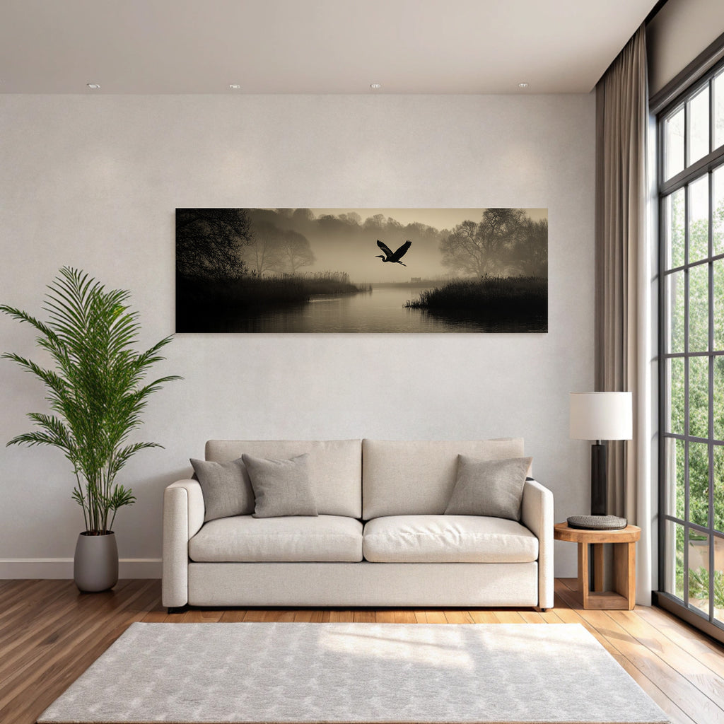Ruhige Landschaft Mit Fluß Nebel Und Heron