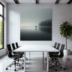 Einsame Figur Am See Im Nebel
