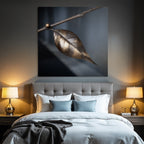 Nahaufnahme Von Bronze Oder Metallblatt Am Ast Mit Dunklem Unscharfen Hintergrund