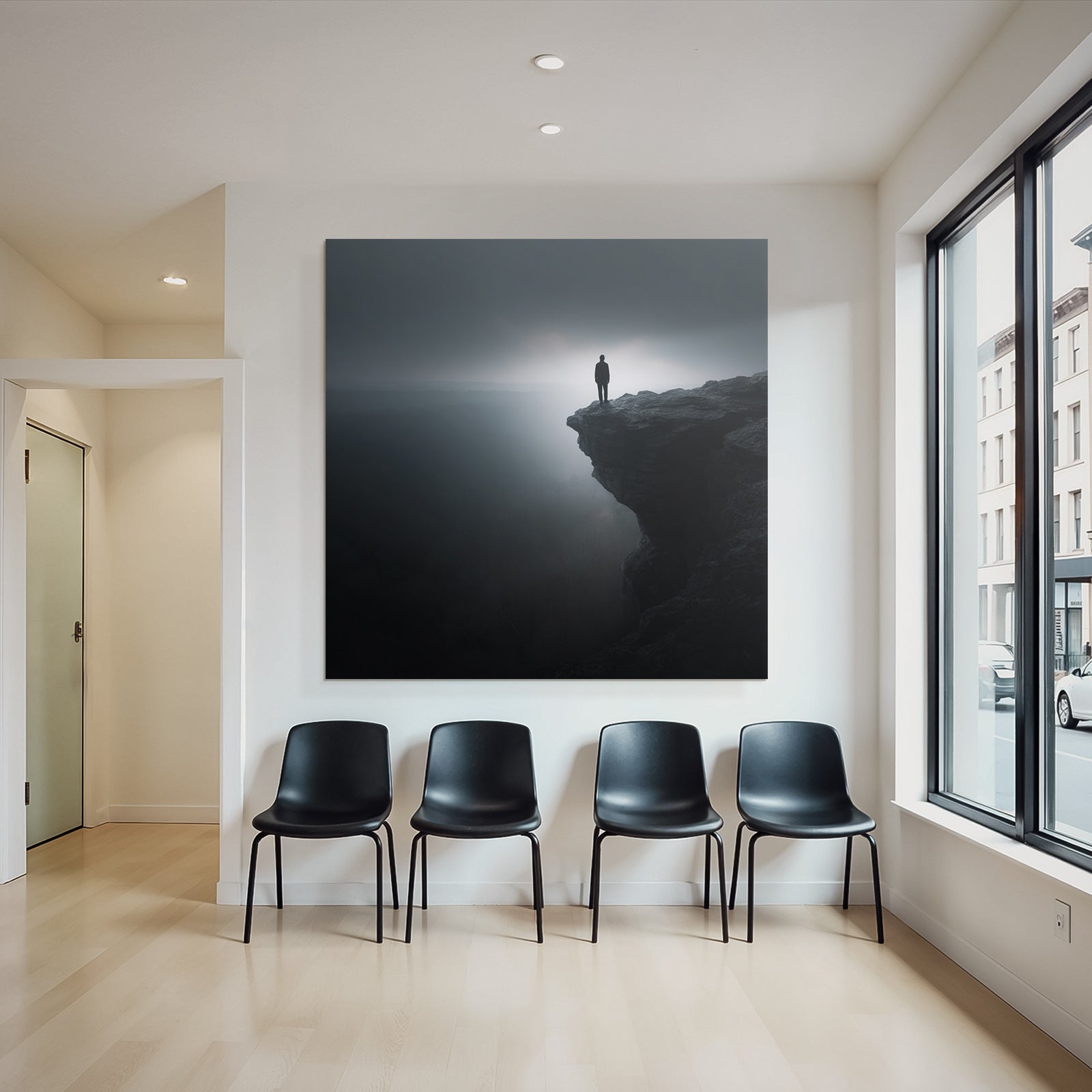 Quadratisch Dramatische Kontemplative Figuren Am Rand Des Kliffs Nebelige Landschaft