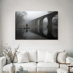 Mistige Bridge Spiegelung Ruhige Landscape