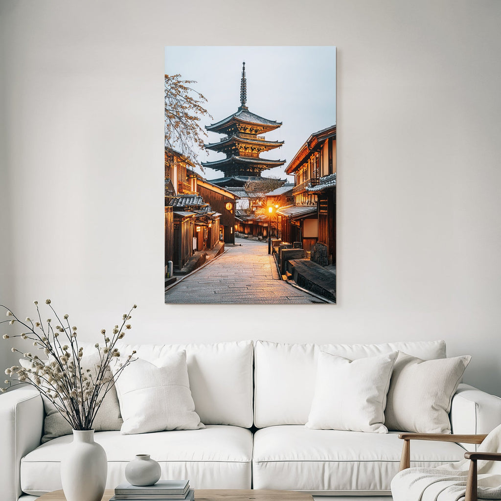 Japanische Holzstrasse Und Pagode Bei Dämmerung