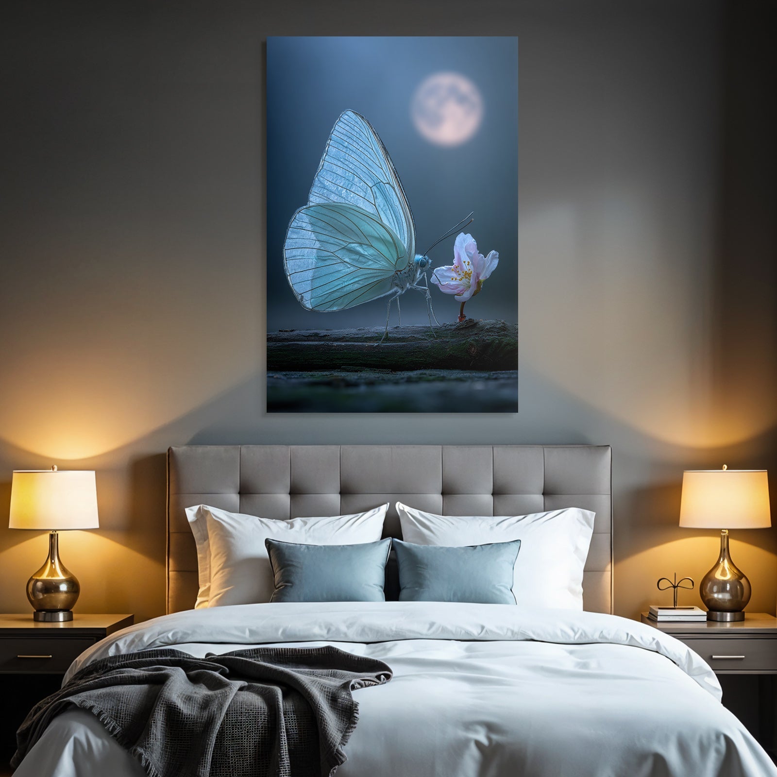 Schmetterling Nahe Blume Im Mondlicht