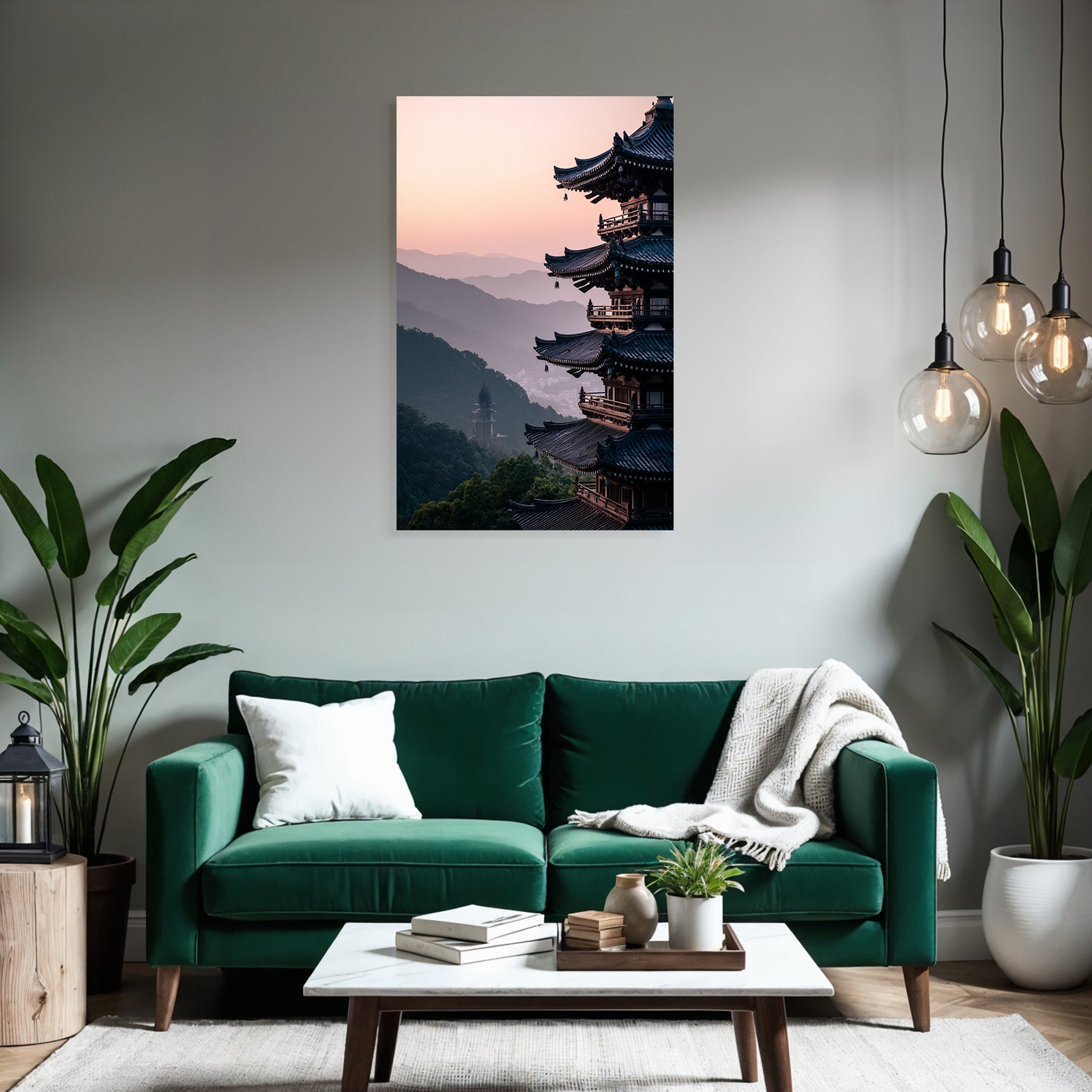 Traditionelle Pagode In Berglandschaft Bei Sonnenuntergang