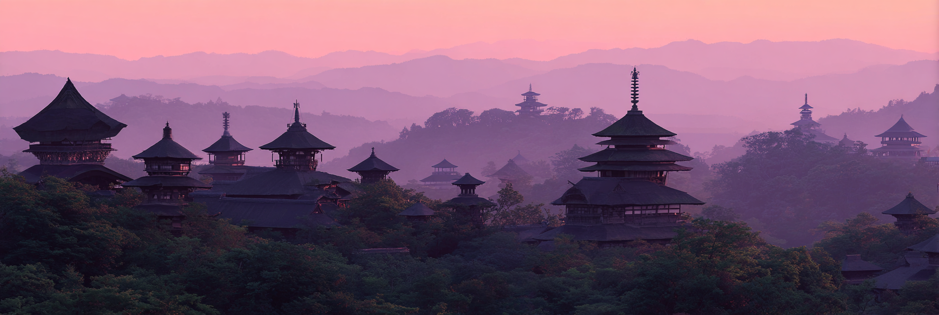 Friedliche Landschaft Mit Holzpavillons Im Sonnenaufgang | Asien | Laender und Reisen