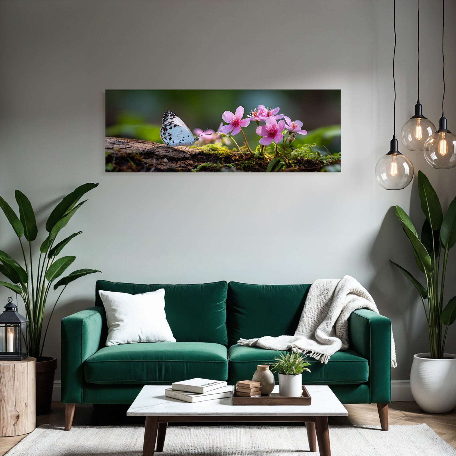 Hellblaür Schmetterling Auf Holz Mit Rosa Blumen Und Moos