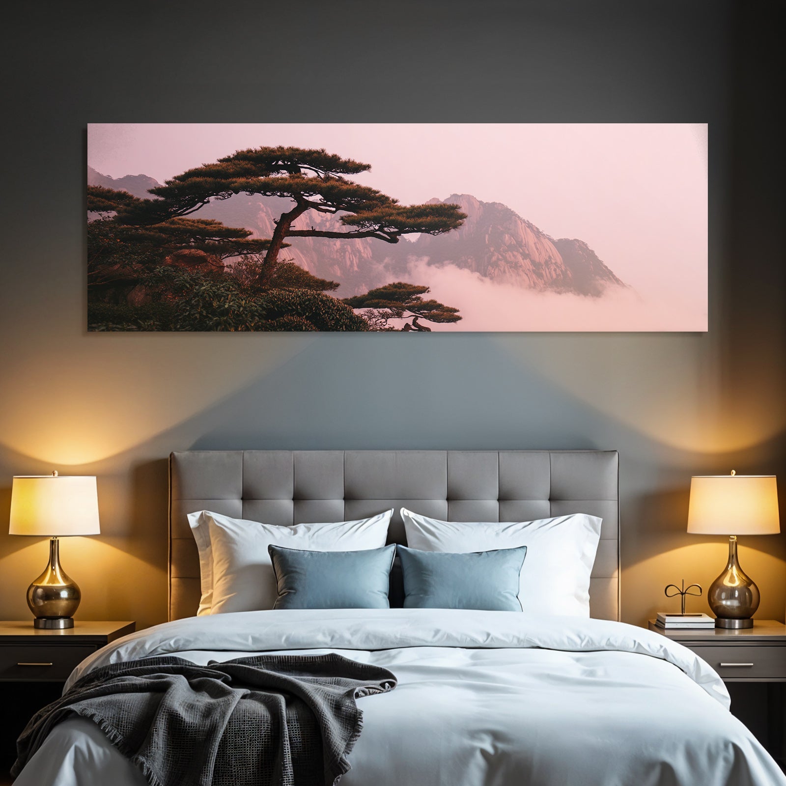 Ruhige Landschaft Mit Imposantem Baum Und Mystischen Bergen Im Morgennebel