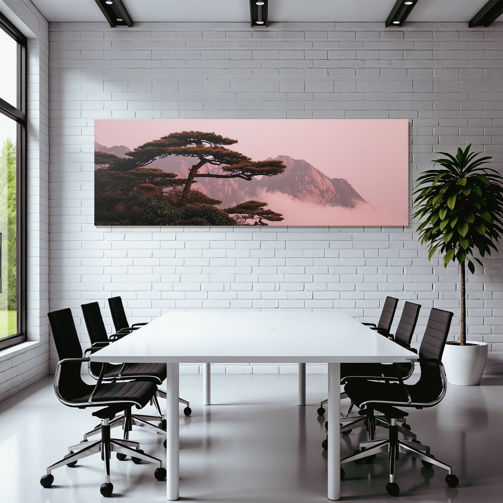 Ruhige Landschaft Mit Imposantem Baum Und Mystischen Bergen Im Morgennebel