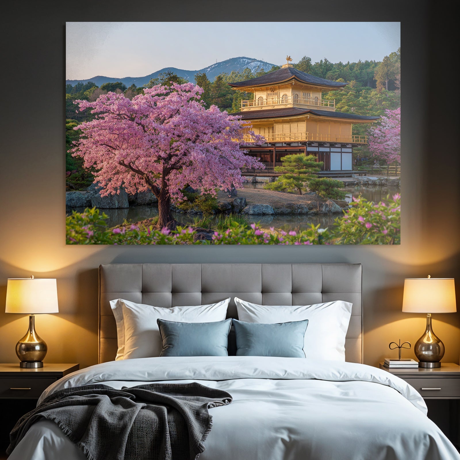 Goldener Pavillon In Kyoto Mit Kirschblüten Und Bergen