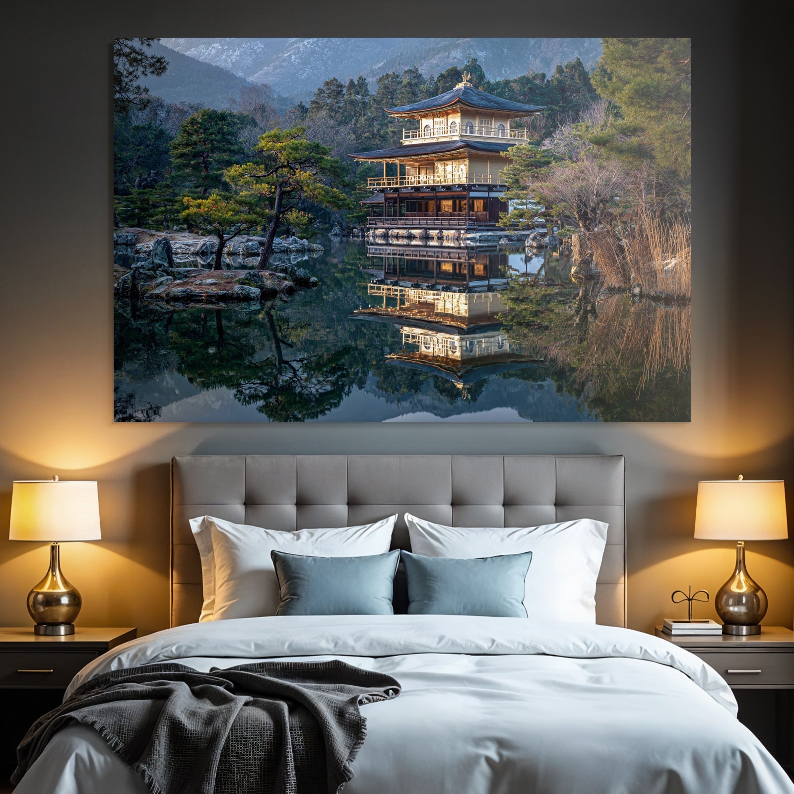 Japanischer Tempel Am Wasser Mit Reflexion Und Ruhiger Landschaft