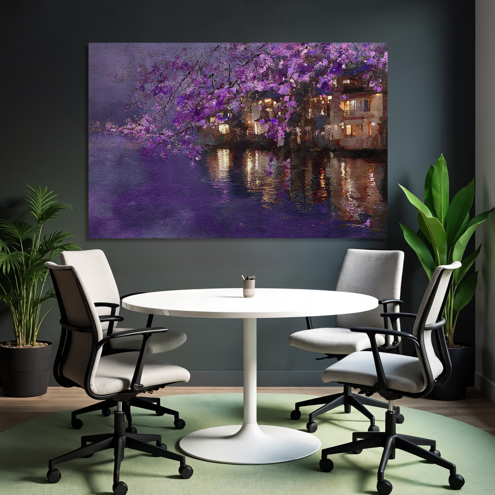 Landschaft Mit Seespiegelung Und Violetten Blüten