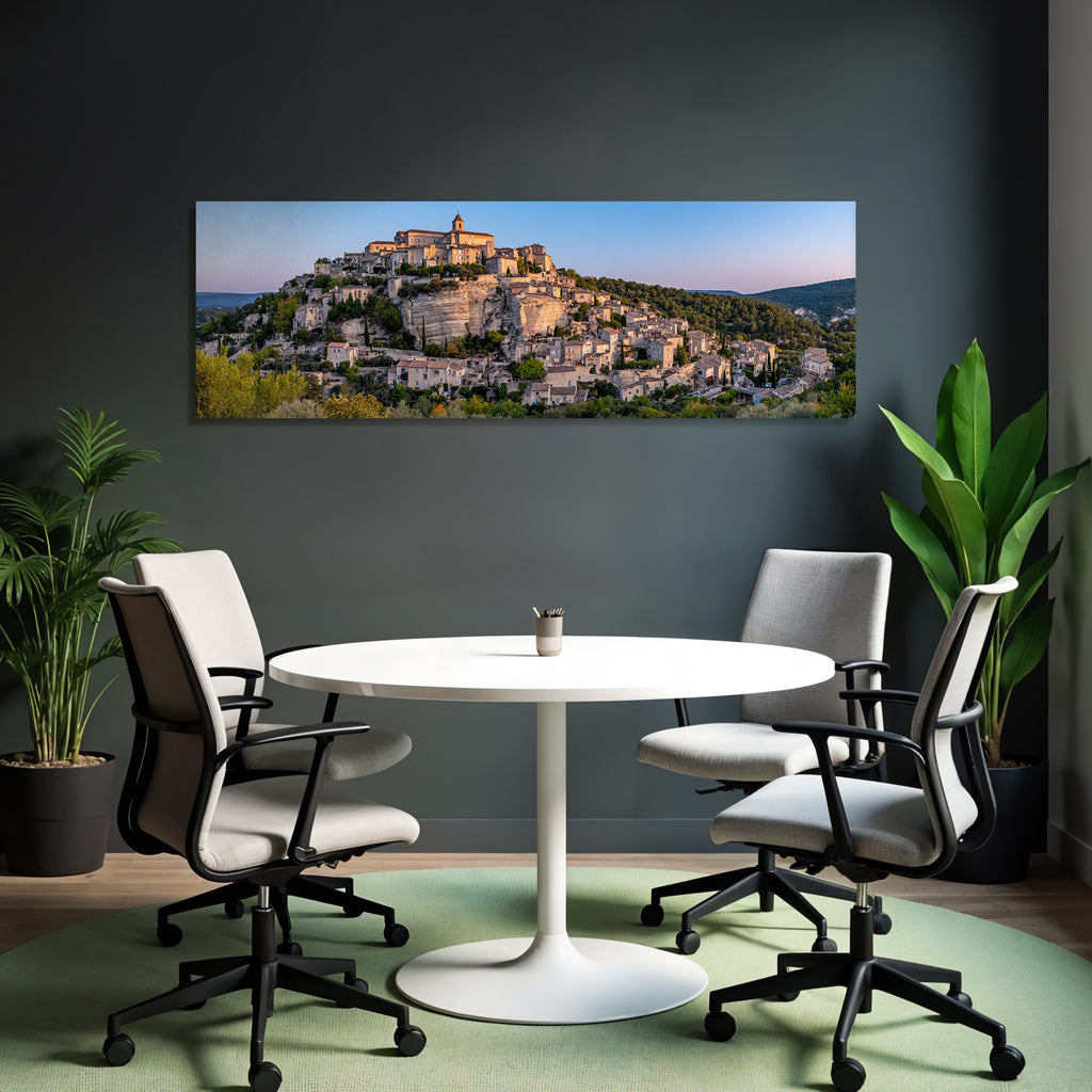 Malerisches Dorf Am Hang In Provence Mit Historischen Steinbauten