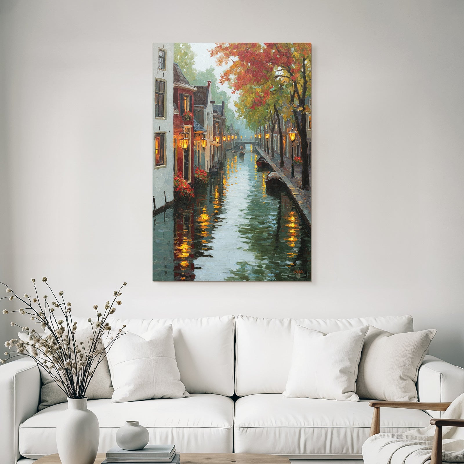 Herbstlicher Kanal Mit Beleuchteten Häusern Und Reflektionen