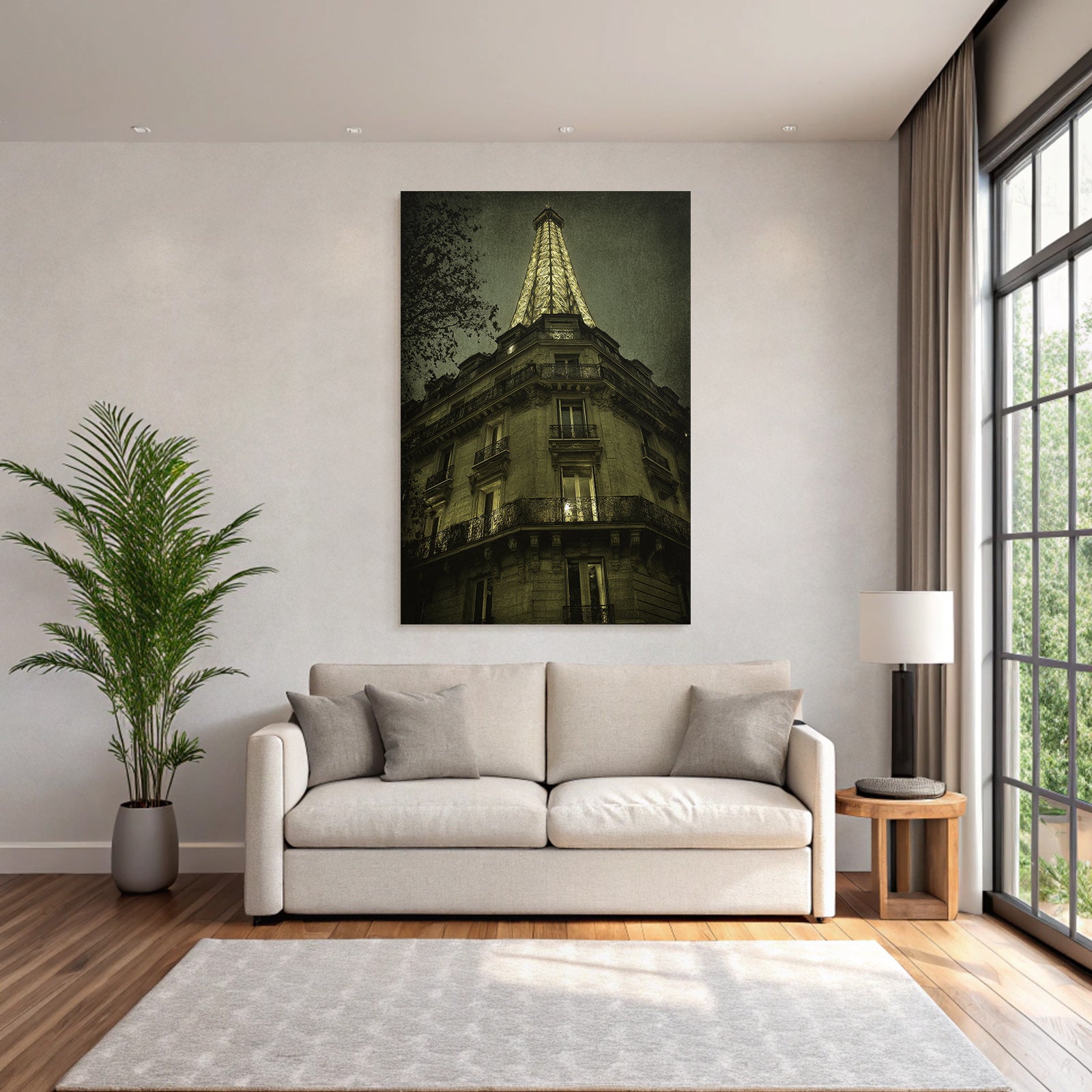 Nachtsicht Eiffelturm Beleuchtet Gegen Dunklen Himmel