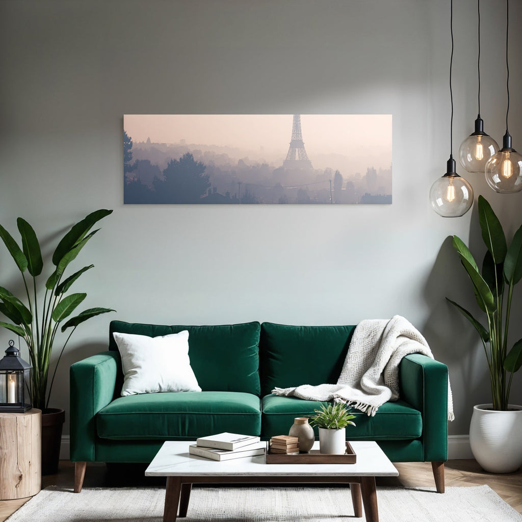 Nebelige Stadtansicht Mit Eiffelturm Im Dunst