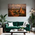 Alter Tempel In Bagan Bei Sonnenuntergang Mit Bergen Im Hintergrund